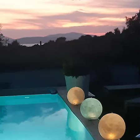 Villa 60 *